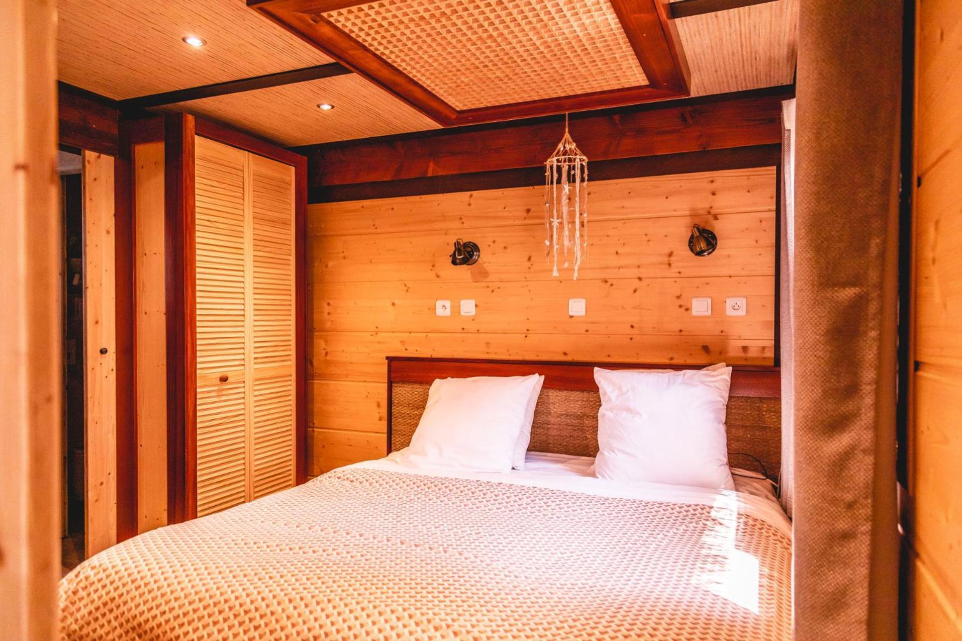 Toison D'Or Hotel Ramatuelle Værelse billede A bedroom in the hotel